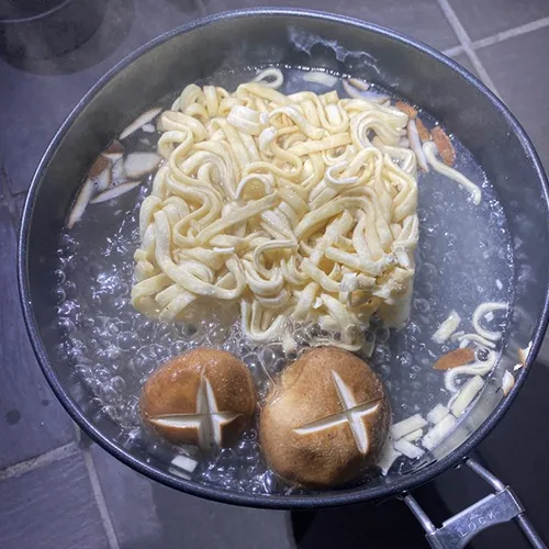 味噌煮込みうどん1