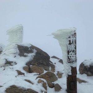 十勝岳～美瑛岳の冬がはじまりました。